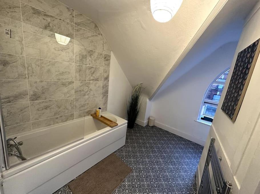 Spectacular 2 Bedroom On Tower Bridge London Exteriör bild