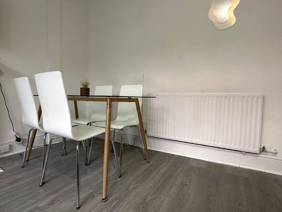 Spectacular 2 Bedroom On Tower Bridge London Exteriör bild